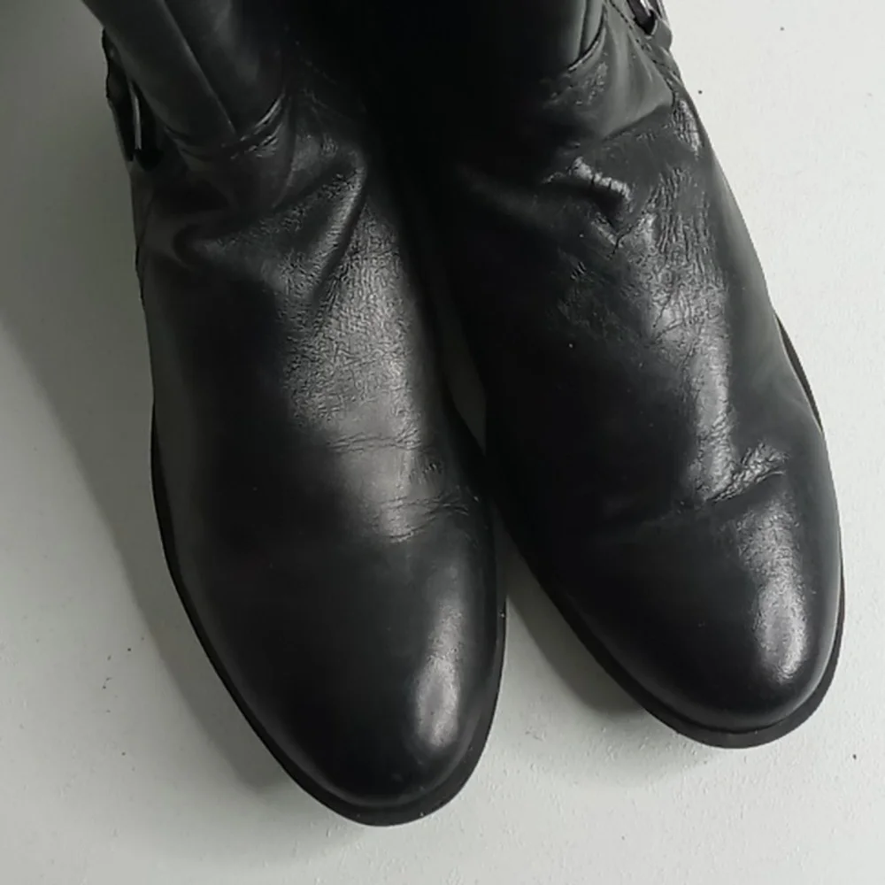 Audrey Brooke Black Knee-High Leather Boots - sz 8.5M
